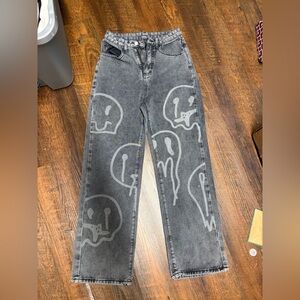 SHEIN WOMENS Black/Gray Jeans with Dripping Face Design